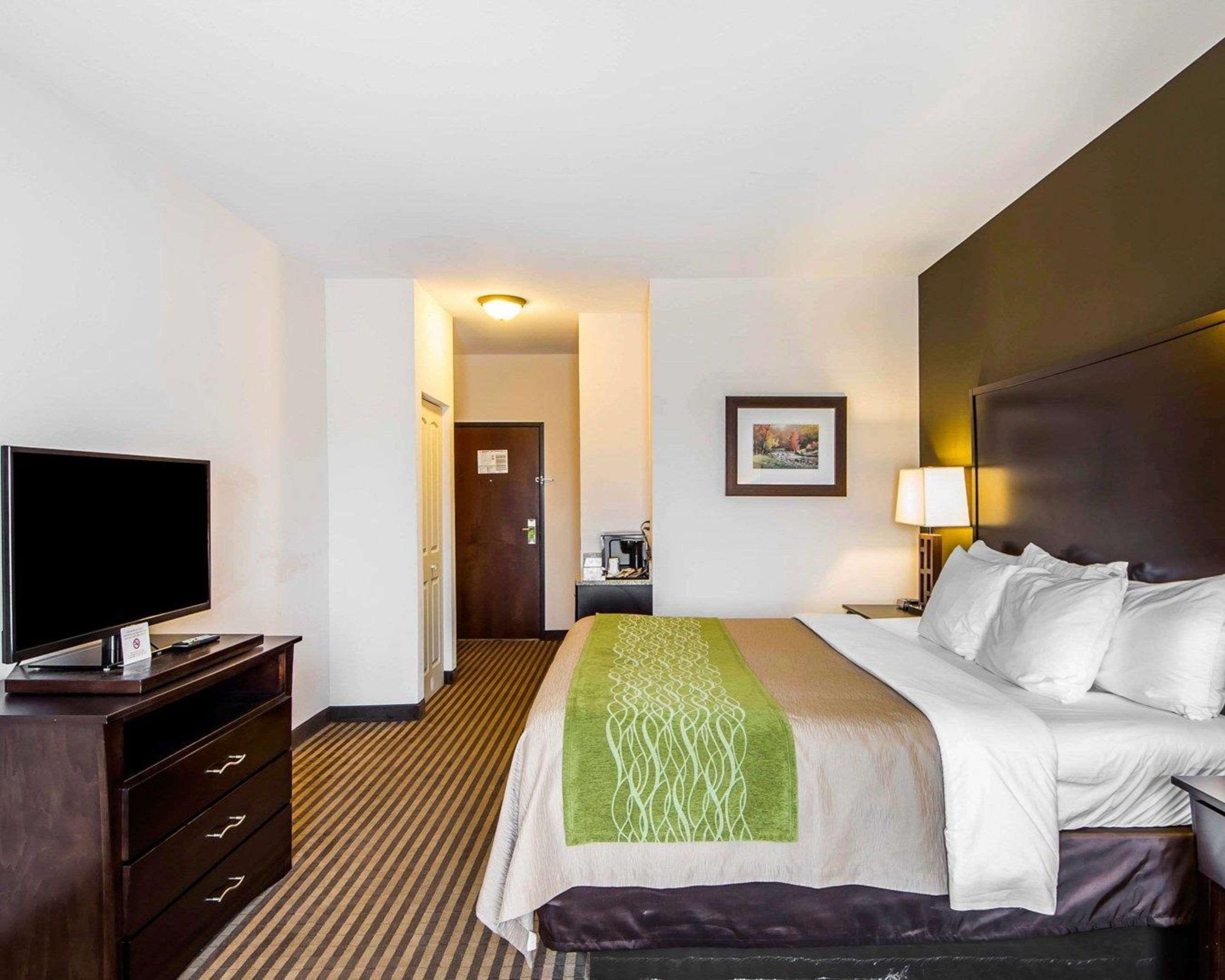 Alva Comfort Inn & Suites מראה חיצוני תמונה