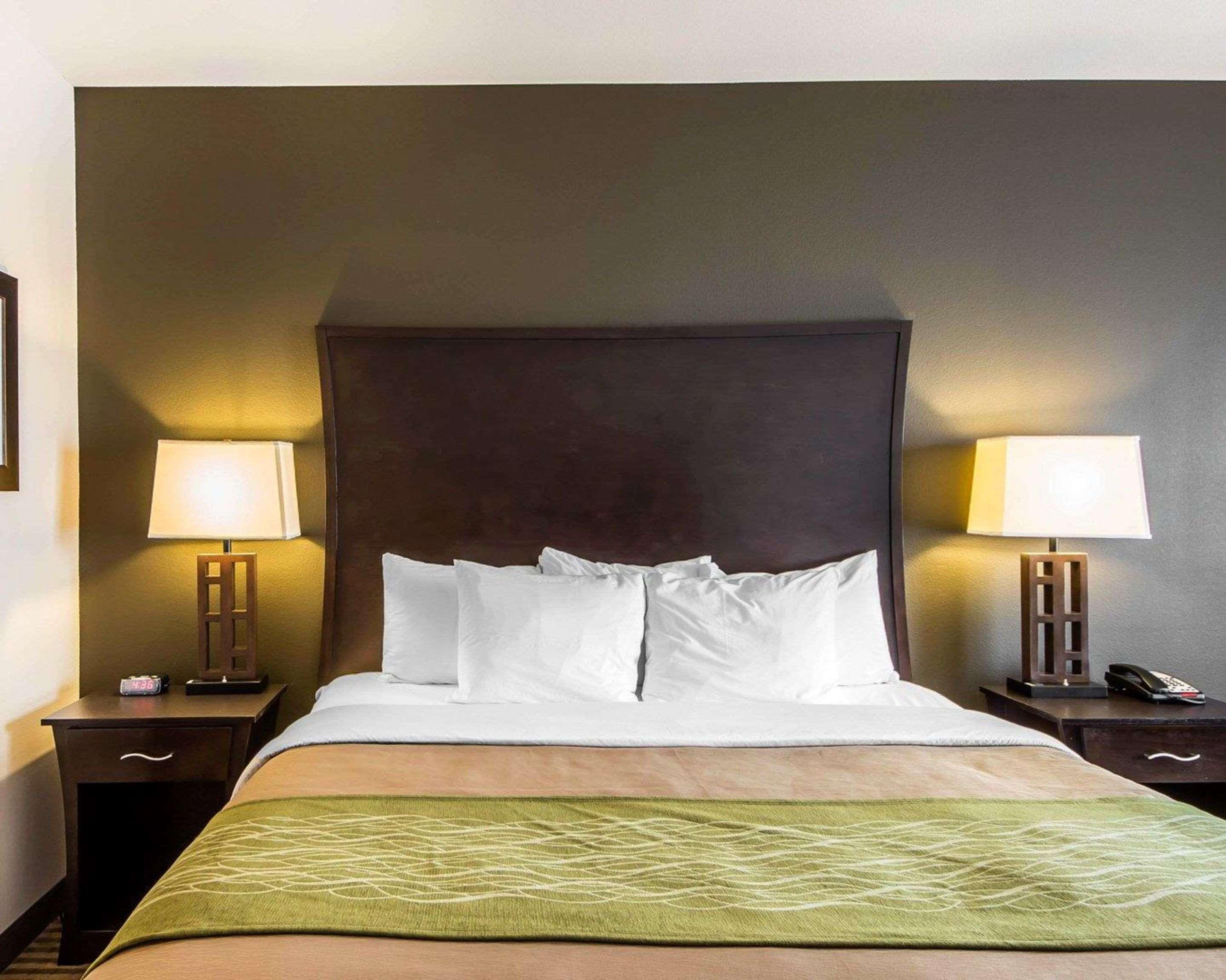 Alva Comfort Inn & Suites מראה חיצוני תמונה