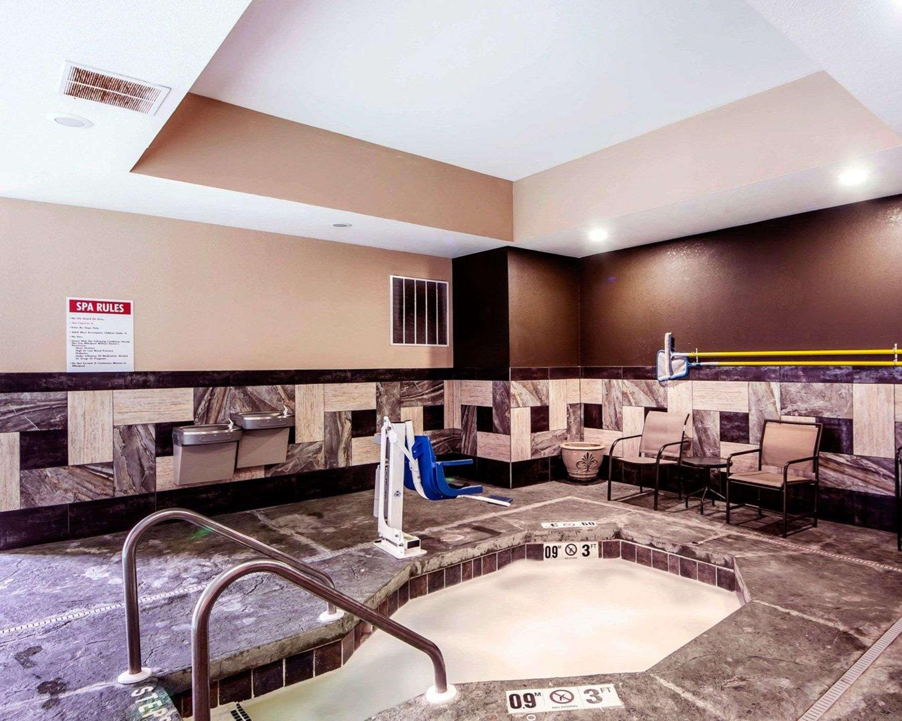 Alva Comfort Inn & Suites מראה חיצוני תמונה