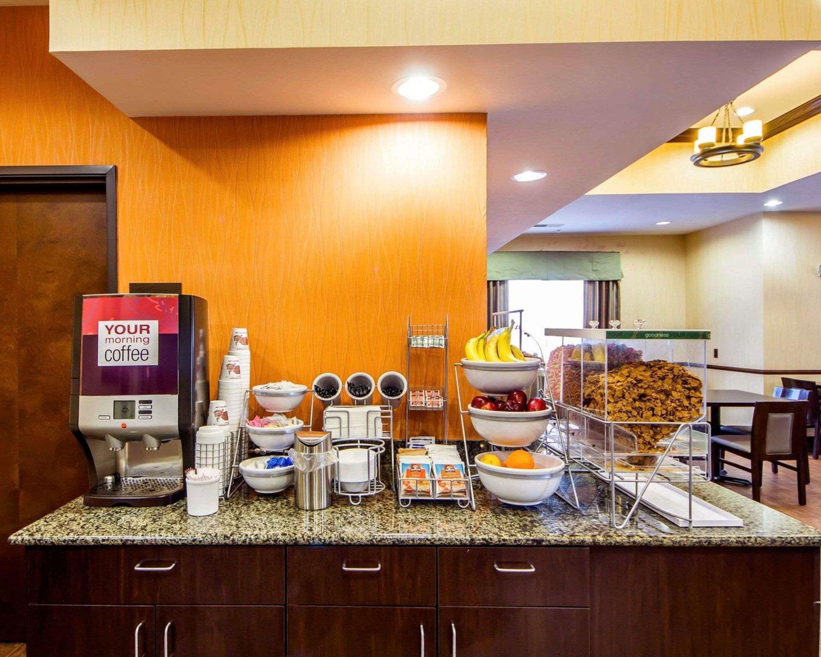 Alva Comfort Inn & Suites מראה חיצוני תמונה