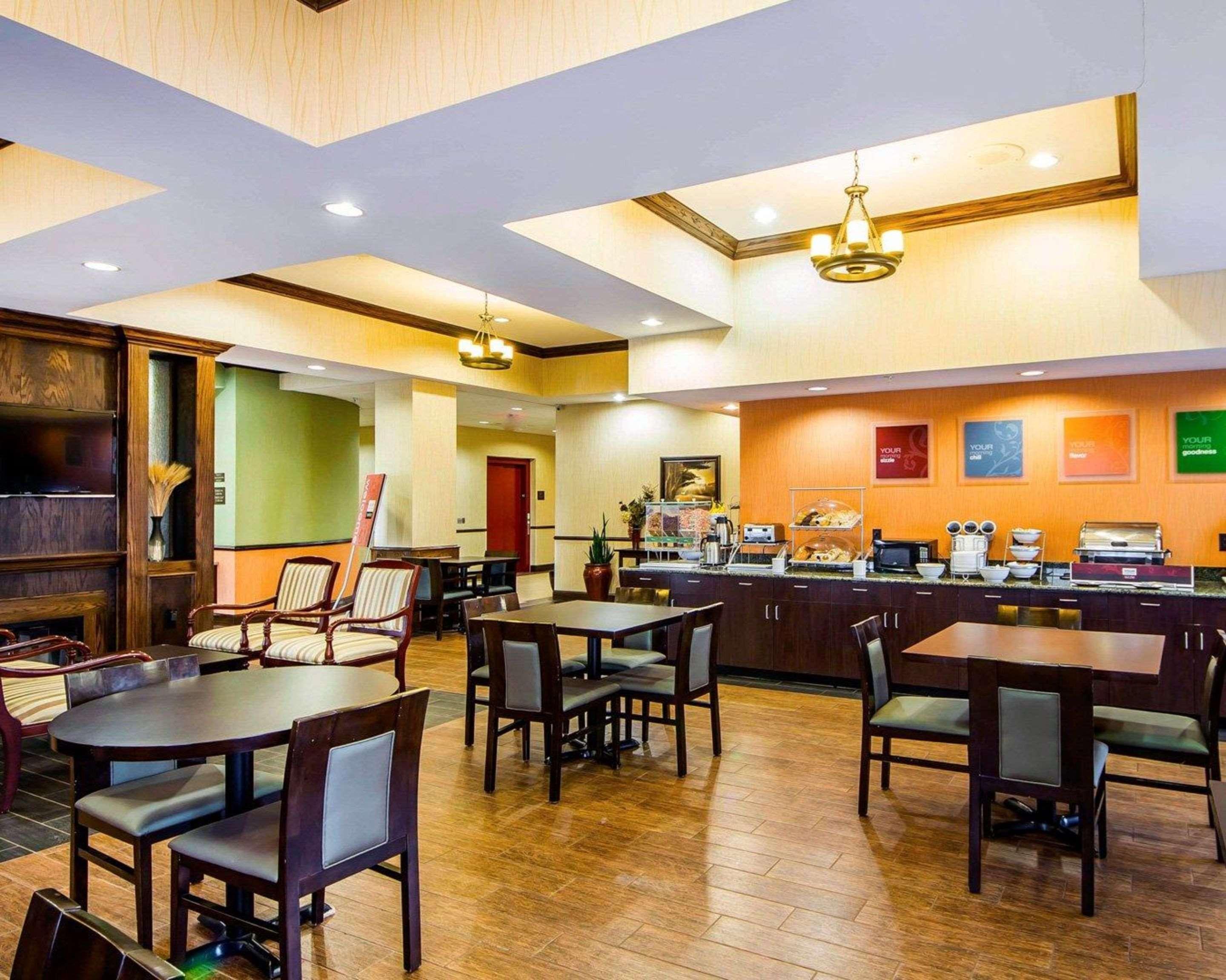 Alva Comfort Inn & Suites מראה חיצוני תמונה