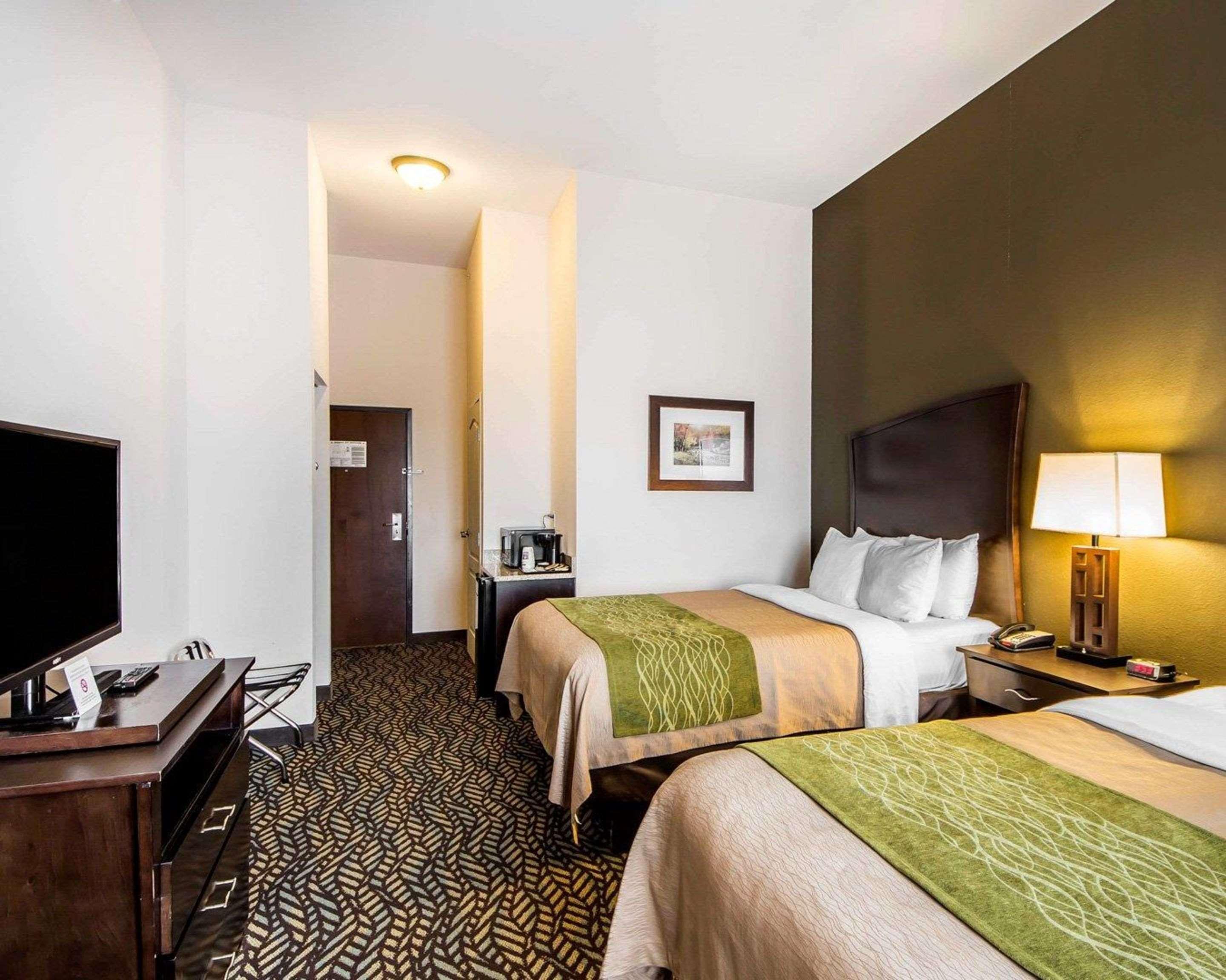 Alva Comfort Inn & Suites מראה חיצוני תמונה