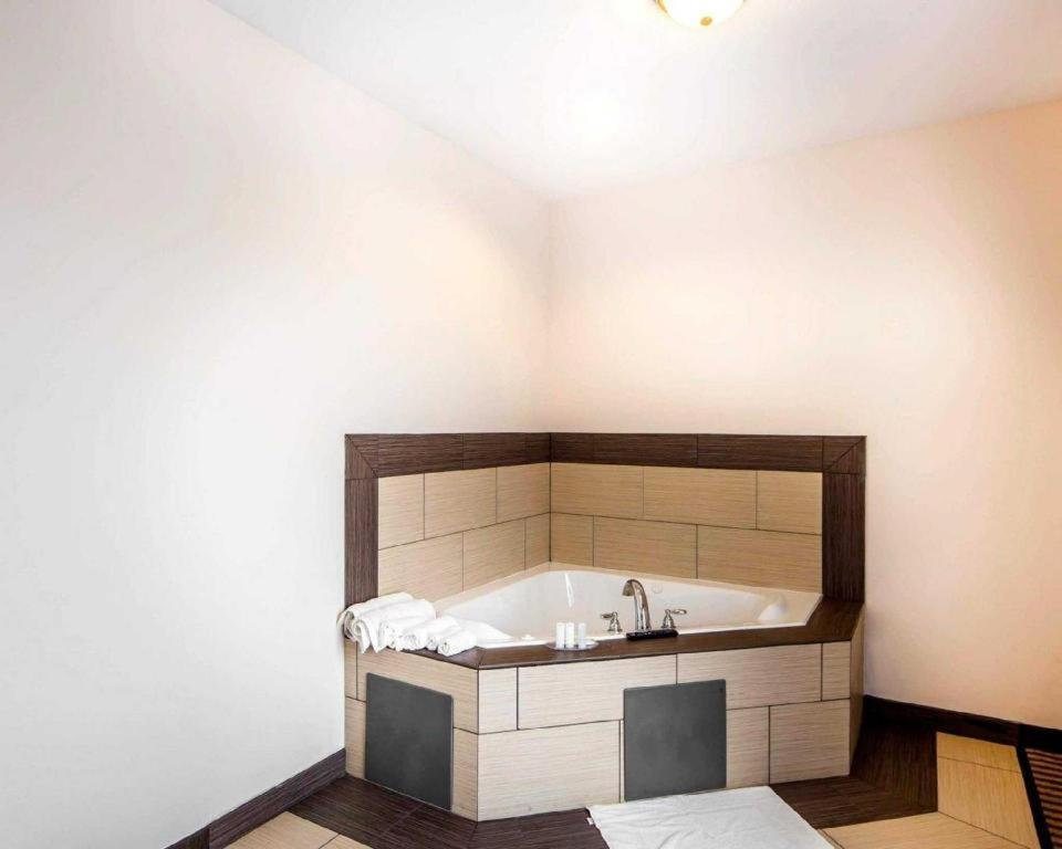 Alva Comfort Inn & Suites מראה חיצוני תמונה