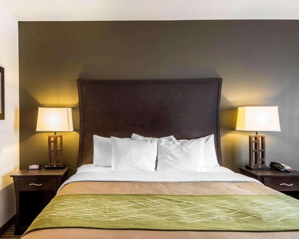 Alva Comfort Inn & Suites מראה חיצוני תמונה
