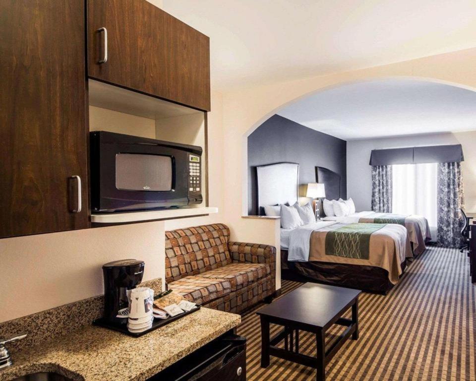 Alva Comfort Inn & Suites מראה חיצוני תמונה